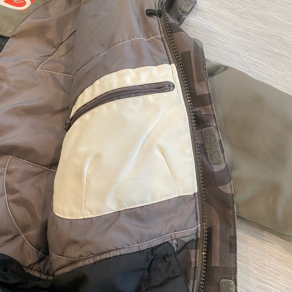 Kids snow/ski Jacket - Obermeyer Size 8 - Picture 10 of 10